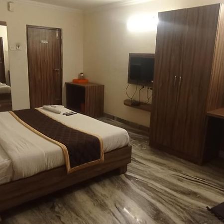 Hotel Raj Meridian, Tambaram Ченнаї Екстер'єр фото