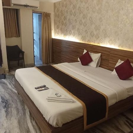 Hotel Raj Meridian, Tambaram Ченнаї Екстер'єр фото